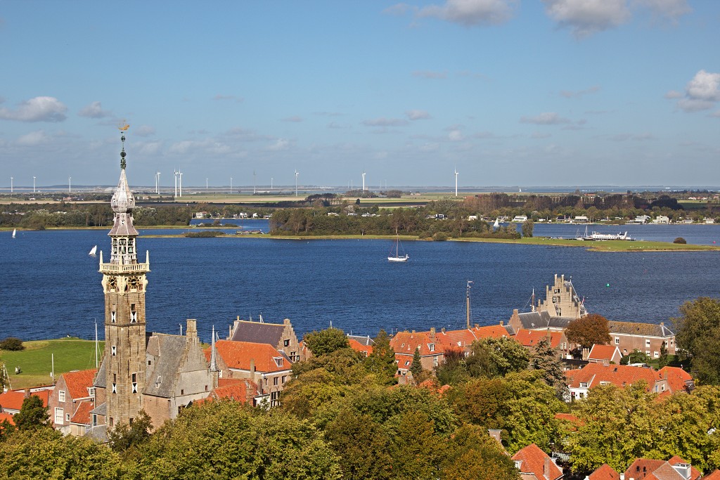 historisch meer stadhuis toerisme toeristisch veere veerse meer walcheren zeeuwse delta boten haven jachthaven strand korenmolen molen zeeland grote kerk hdr